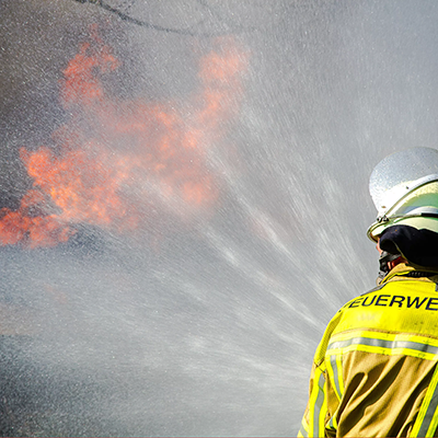 Remmers: Feuerschutz für Holz